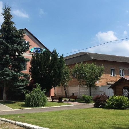Міні-Готель Нептун Rivne Extérieur photo