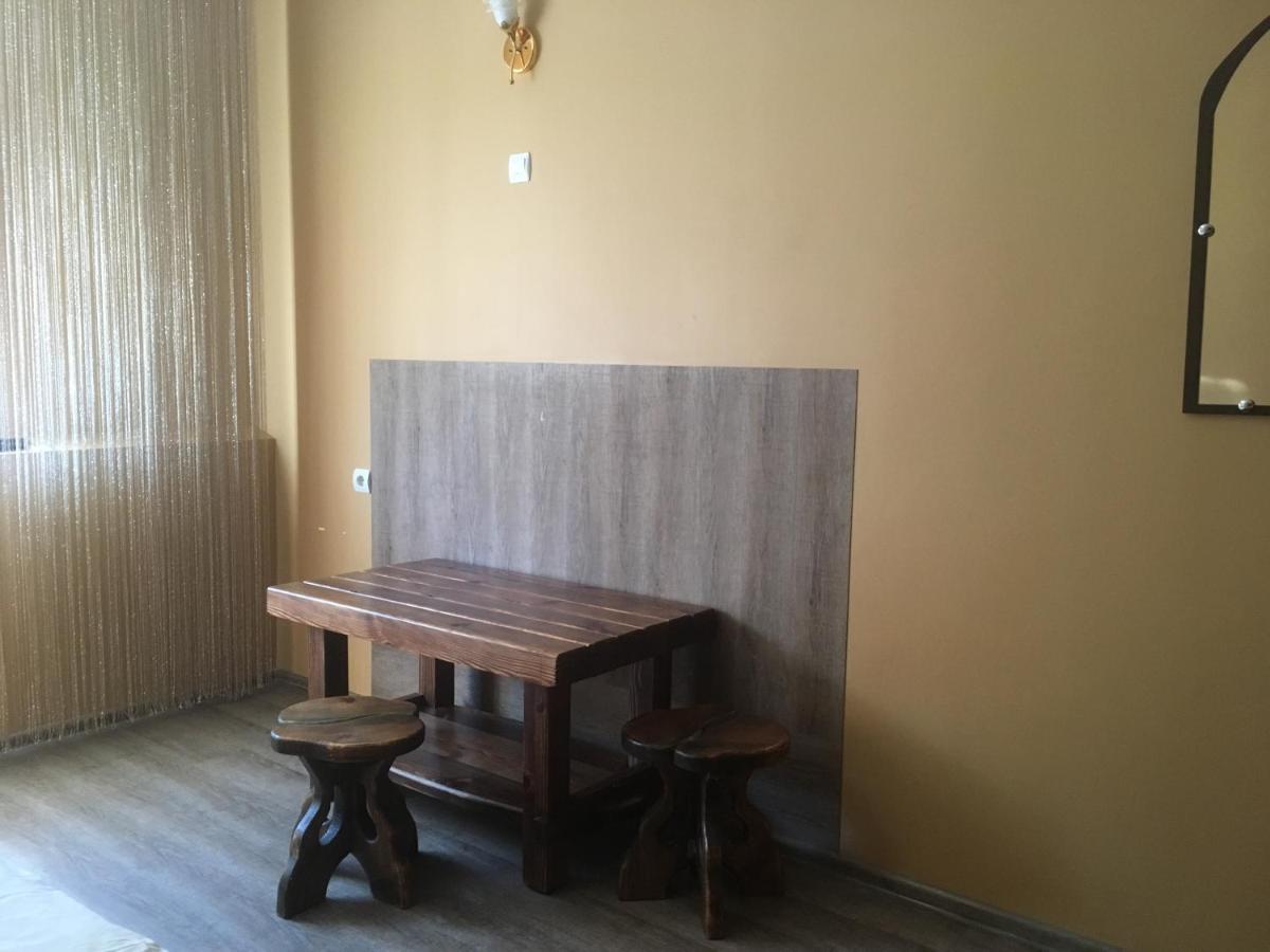 Міні-Готель Нептун Rivne Extérieur photo